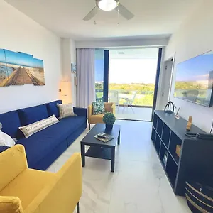 https://cana-rock-de-lujo-vista-golf.greaterantilleshotels.net